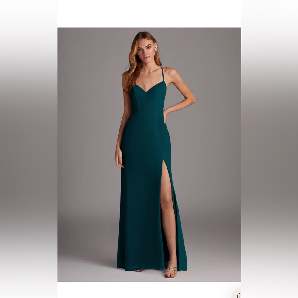 Azazie Pine size 6 bridesmaids dress unaltered and in perfect condition.